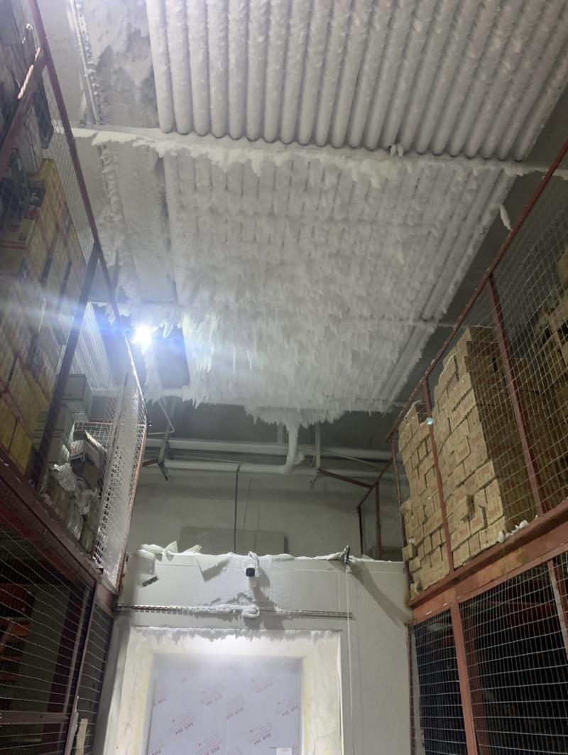 化霜原理與技術(shù)優(yōu)化：冷庫(kù)高效運(yùn)行的核心挑戰(zhàn)